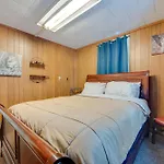 Charming Blakeslee Vacation Rental With Fire Pit!