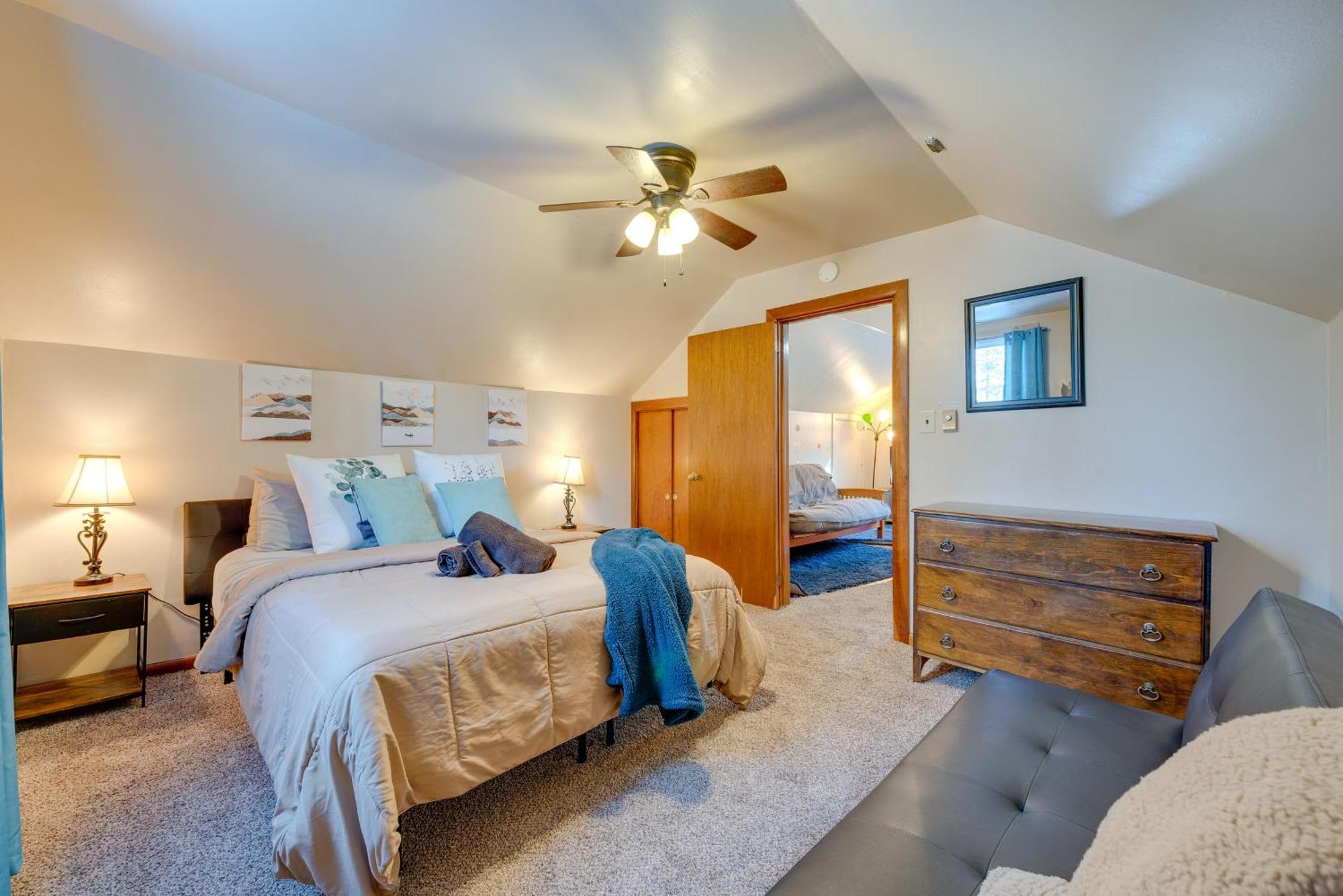 Holiday home Charming Vacation With Fire Pit! Blakeslee