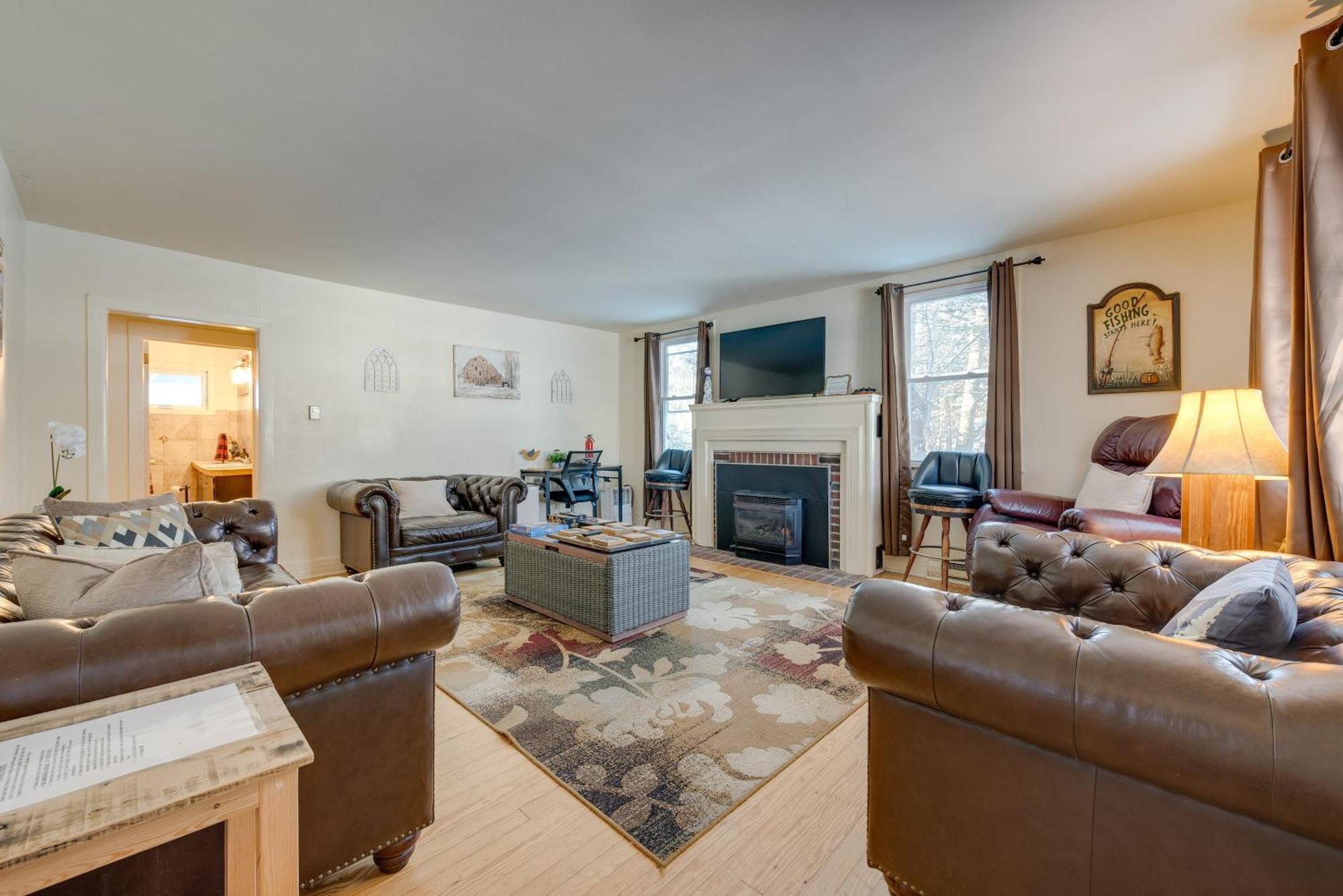 Holiday home Charming Vacation With Fire Pit! Blakeslee
